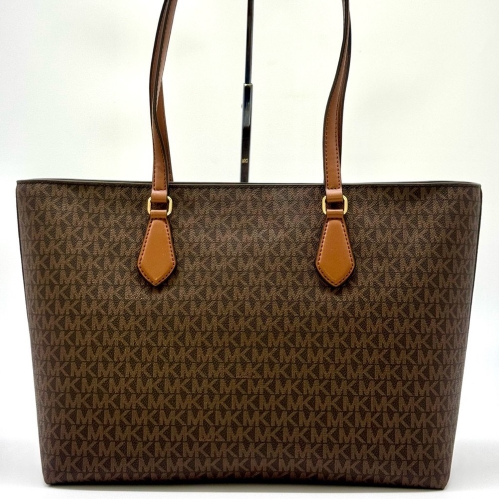 Michael Kors Sheila Large Signature Logo Tote Bag - Brown Signature - Picture 5 of 9